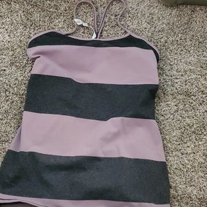 Lululemon tank top 8 EUC purple Heather black